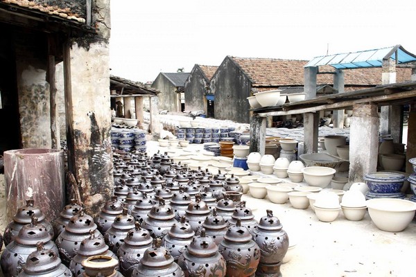 Bat Trang Pottery Village Hanoi Tour